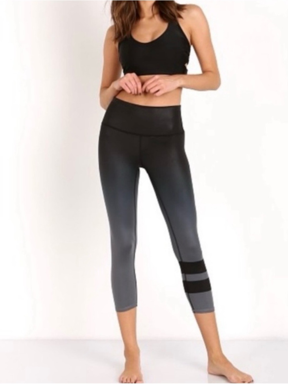 Alo Yoga High-Waist Airbrush Capri Leggings
